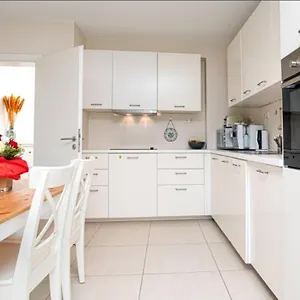 Elegant Spacious Room, Steps From Train Station Luxembourg